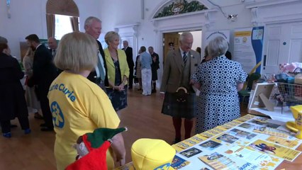 King tastes 'terrific' award-winning whisky in Scotland