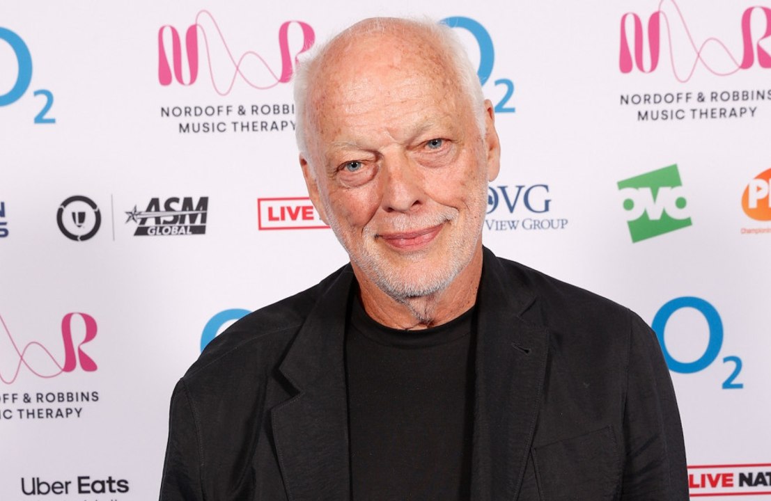 David Gilmour pays tribute to Nordoff and Robbins charity as he accepts O2 Silver Clef Award