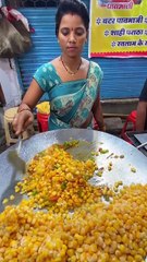 Aunty Selling Sweet Corn Chaat Rs. 50/- Only Besides Sarafa Bazaar