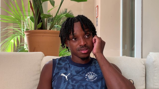 Niall Ennis discusses his return to Blackpool