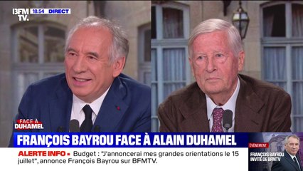"Il n'y a pas beaucoup de grands journalistes en France": François Bayrou rend hommage à Alain Duhamel