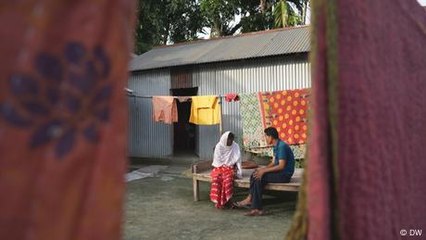 India forces dozens of Bengali-speaking Muslims into Bangladesh