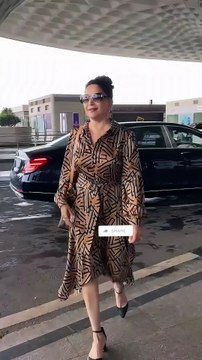 Madhuri Dixit Seen at Mumbai Airport 🚀👠💃🏻 #madhuridixit #madhuri #madhuridixitfans #madhuridixitsmile #bollywoodmovies #bollywood #actresses #actresslife #actresashorts #actresvideo #actressviral #actressreels #actressportrait #actressphoto