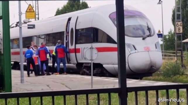 Assalto sul treno, quattro feriti con l'ascia in Germania