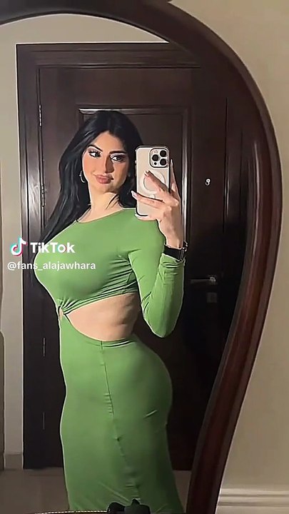 Elegant Arabic Girl Outfits | Traditional Meets Modern Fashion 💫 #shorts  #arabicgirl #modestfashion #hijabstyle #arabbeauty #shorts