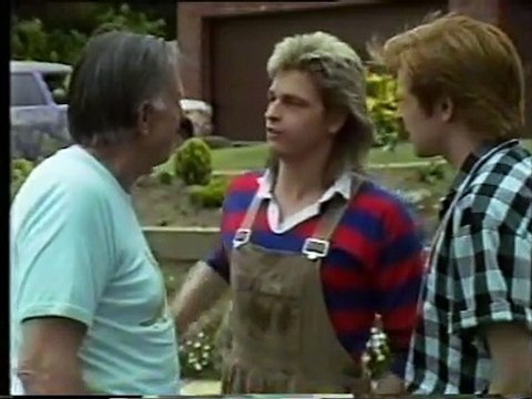 Neighbours deutsch - 399 - Die beiden Kampfhähne (04.12)