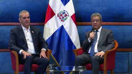 Presidente Abinader y expresidente Fernández se reúnen para reforzar posición unificada ante la crisis haitiana