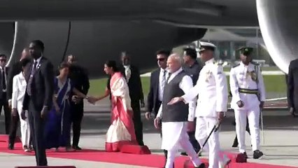 MODI ARRIVES