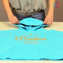 Hoodie folding hack every traveler needs 🎒