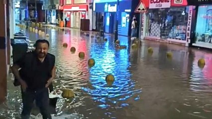 Ordu'da sağanak yağış sele dönüştü