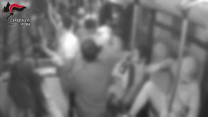 A Roma aggressione razzista su un bus, 4 misure cautelari
