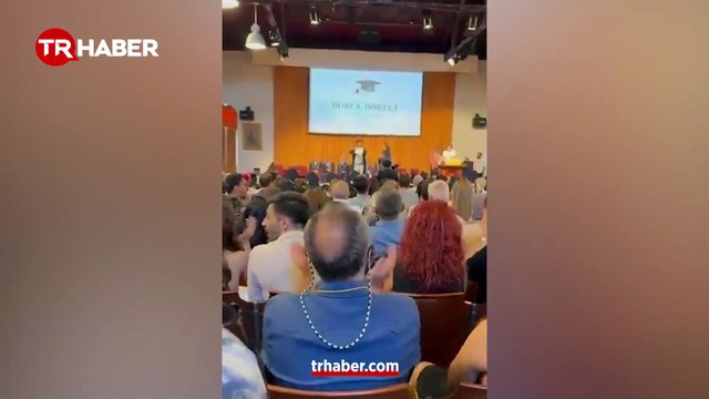 CHP vandallığı üniversitelere taşınmaya devam ediyor! Boğaziçi Üniversitesi mezuniyet töreninde diplomasını yırttı!