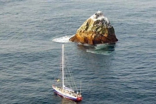 End ‘illegality’ of Britain’s ‘long-standing blockade’ of Rockall which is impoverishing Donegal fishers, says Mac Lochlainn