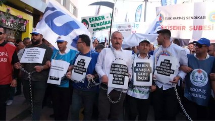 Eskişehir’de Kamu İşçilerinden Zam Protestosu: “İşçiyi Öldürüp Helvayı Kendi Elimizle Yiyoruz”
