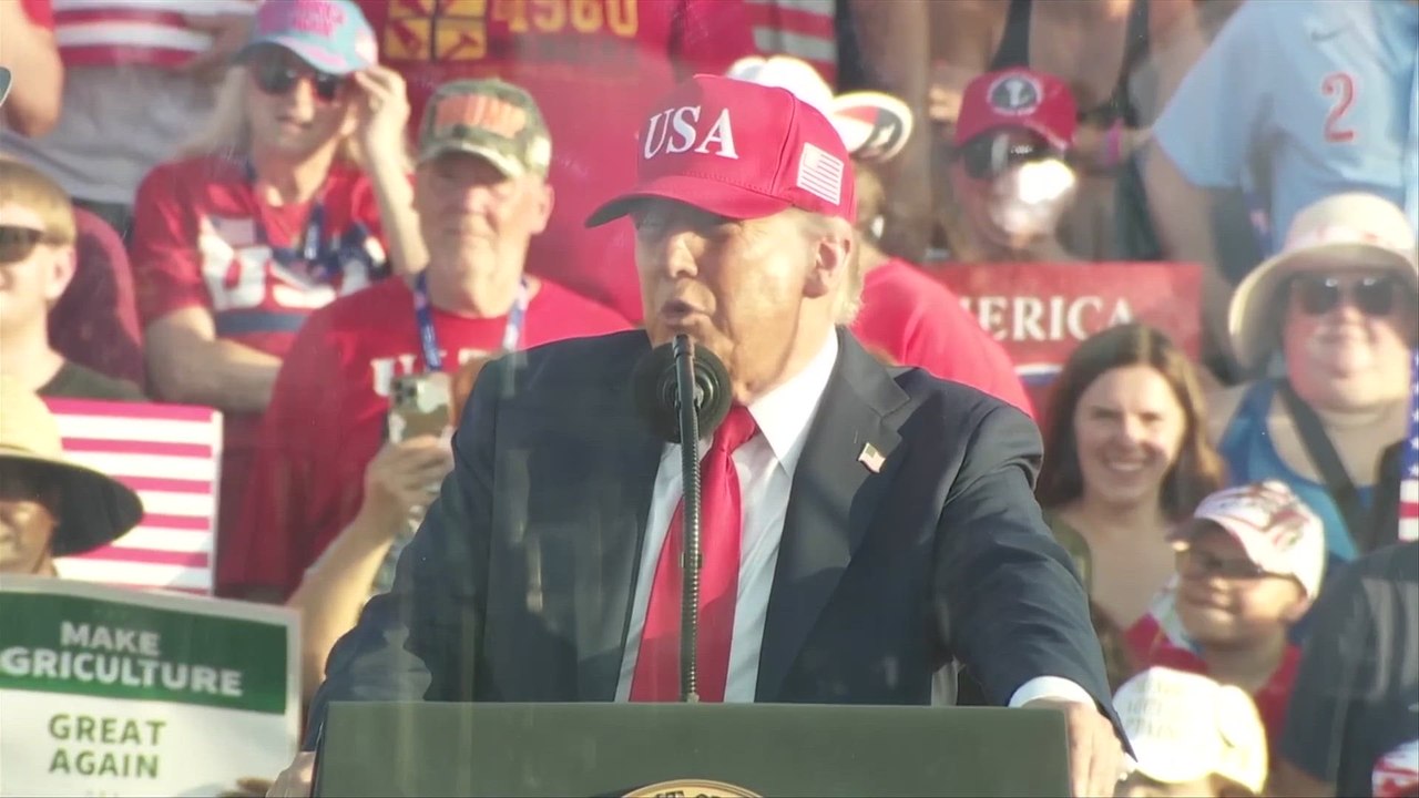 Trump stuns crowd with hilarious joke after strange noise disrupts speech