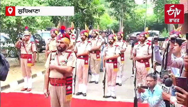 ਮੰਤਰੀ ਸੰਜੀਵ ਅਰੋੜਾ ਨੂੰ ਦਿੱਤਾ ਗਿਆ ਗਾਰਡ ਆਫ ਆਨਰ, ਕੈਬਨਿਟ ਮੰਤਰੀ ਬਣਨ ਮਗਰੋਂ ਪਹੁੰਚੇ ਸਨ ਲੁਧਿਆਣਾ