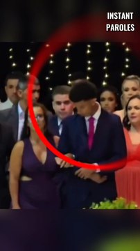 Cet étudiant voit les collègues policiers de son père lors de sa remise des diplômes