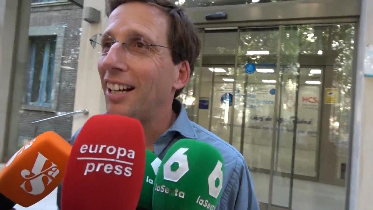 José Luis Martínez-Almeida comparte la primera imagen junto a su hijo Lucas