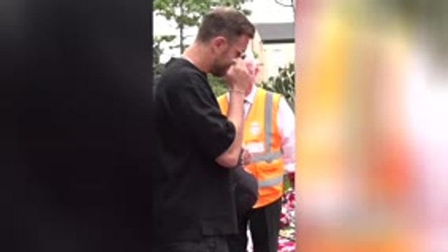 Henderson fights back tears as he pays tribute to Diogo Jota