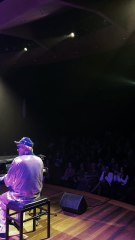 Clube Harmonia comemora 61 anos com jantar e show de Elton John Tribute