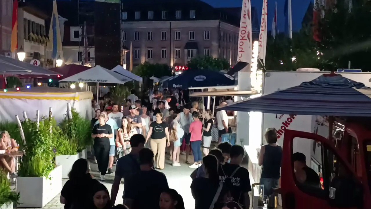Gunzenhausen Bürgerfest 2025 Freitag Blick über den Marktplatz