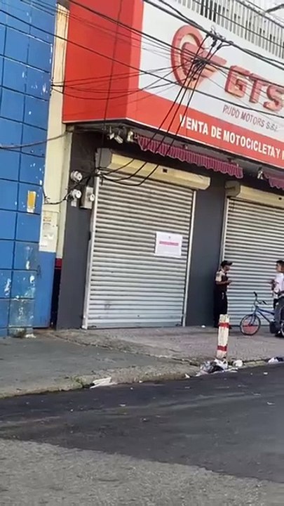 Ministerio de Trabajo cierra temporalmente tiendas chinas en Av. Duarte por violaciones laborales