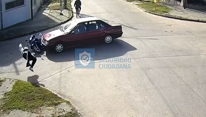 Impactante accidente: voló por el aire en Berisso