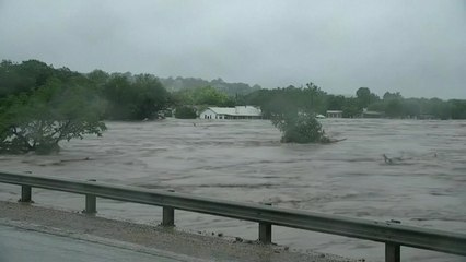 미 텍사스 폭우에 13명 사망...캠프 참가자들 실종 / YTN