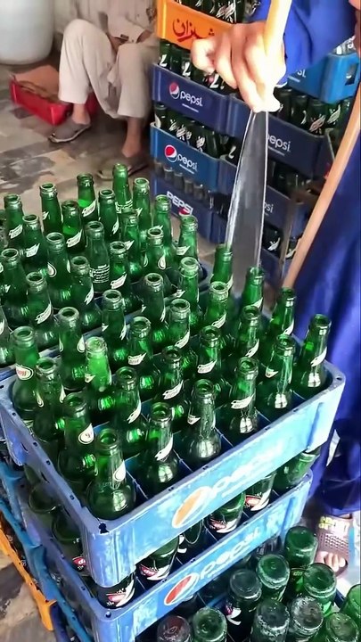 Bottling ASMR: How Pakistanis Craft Their Own Desi Mountain Dew Copy! 🧪Soft Drink fizz 🇵🇰