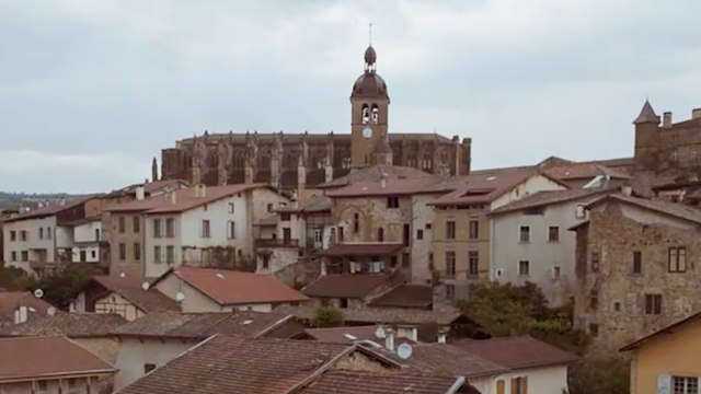 Saint-Antoine l'Abbaye élu village préféré des Français