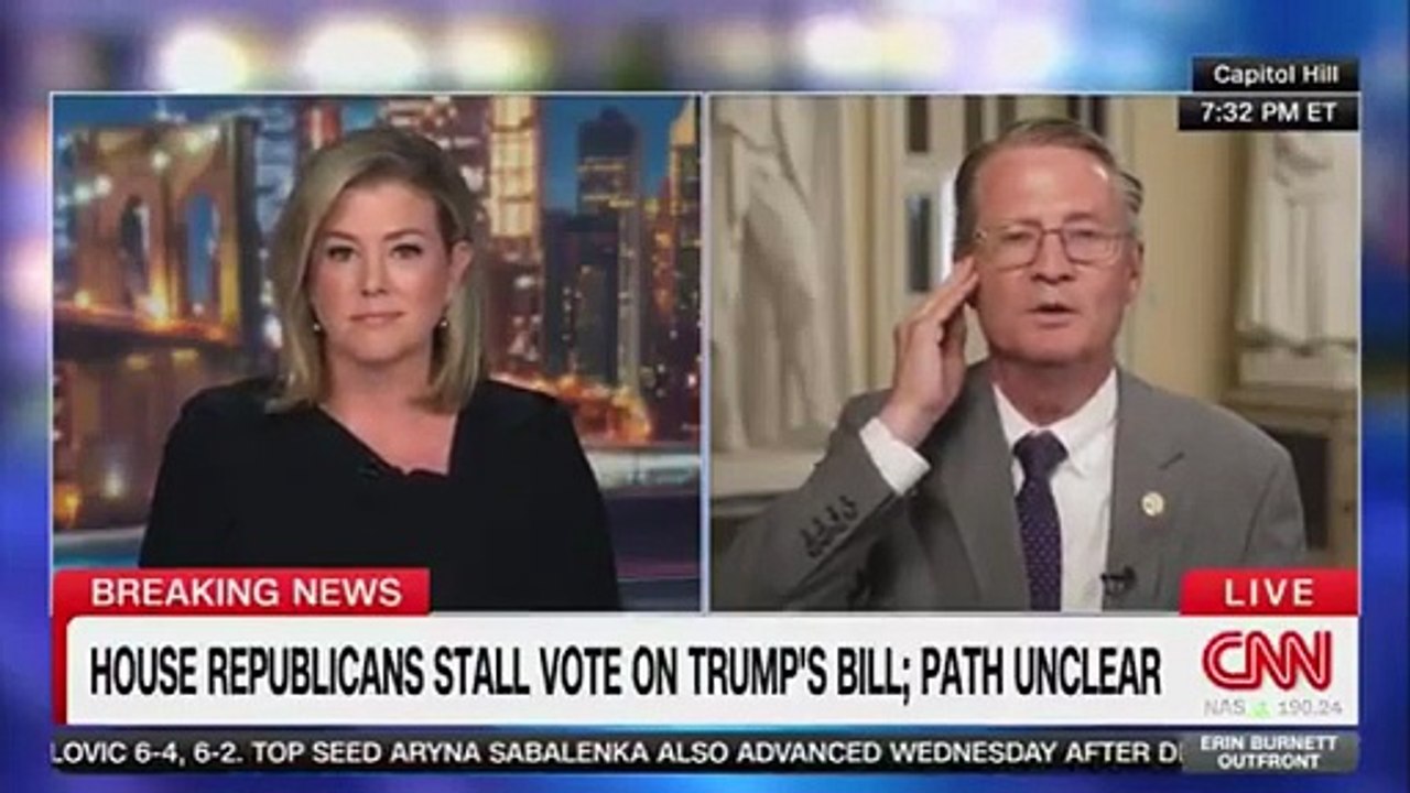 Smug CNN anchor gets OBLITERATED straight to her face while the cameras are rolling