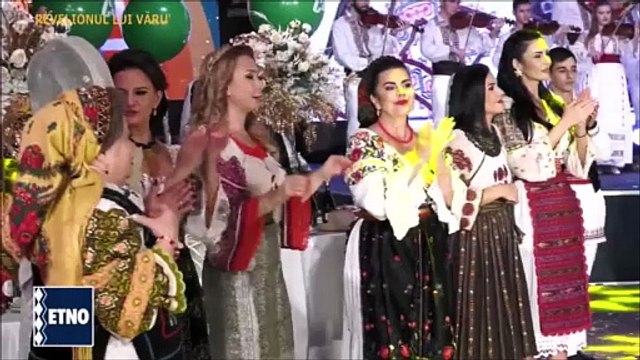 Maria Tanase Marin - Maritico, un' te duci (Revelionul lui Varu' 2025 - ETNO TV)