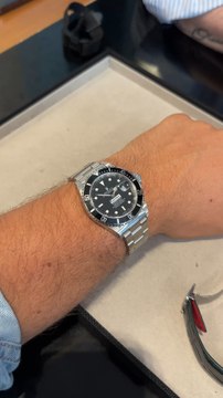 Le savais-tu❓Initialement offertes aux plongeurs de la #Comex à #Marseille, ces #16610 ont progressivement été offertes aux techniciens à partir de 2004. Environ 250 ex produits avec ce cadran. #Rolex #comex16610 #rolexcomex #rolexsubmariner #horlogerie