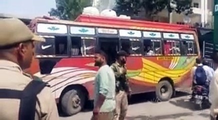 जम्मू श्रीनगर में भयानक हादसा टला, बस हादसे में 36 अमरनाथ तीर्थयात्री जख्मी