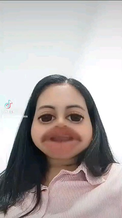 Me acabo de dar un golpe 😃😃😂😂😂😂