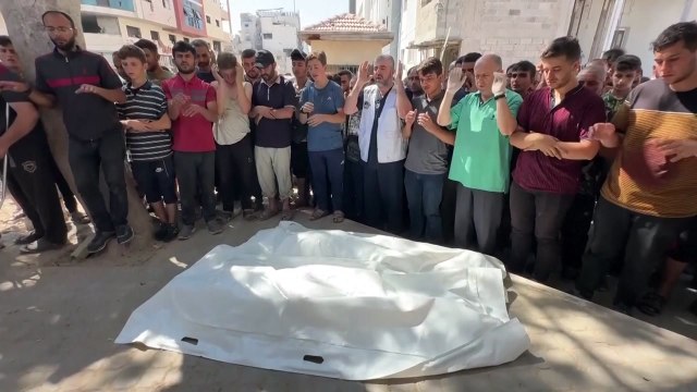 이스라엘 공습에 가자지구 저명 외과의 사망... 표적 공격 / YTN