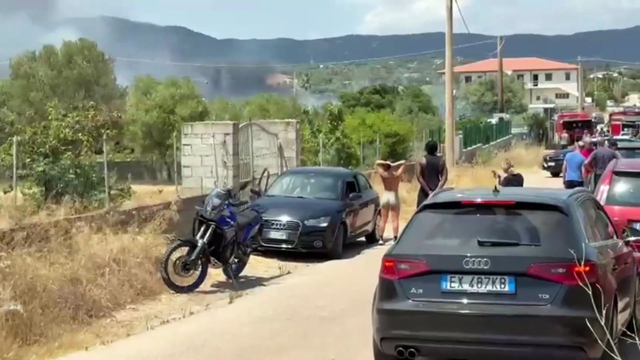 Incendio alle porte di Olbia: fumo e fiamme vicino alle case