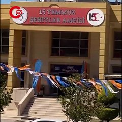 AKP kendi etkinliği için üniversiteyi kullandı Üniversite amfisi AKP bayraklarıyla donatıldı