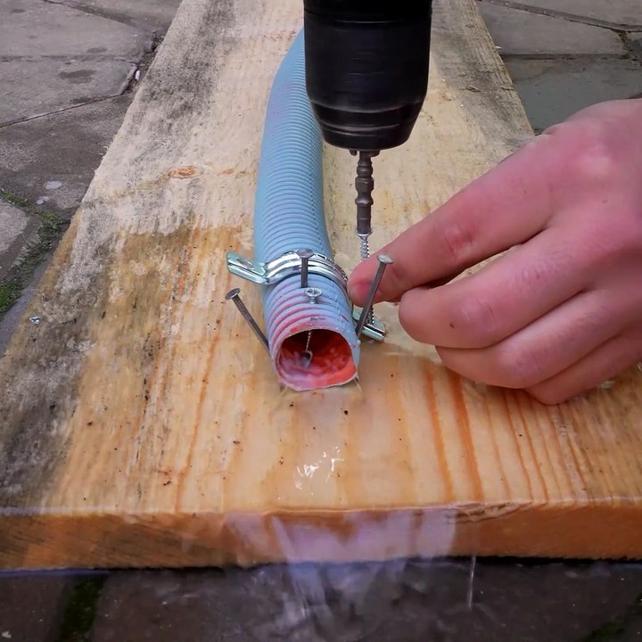 Make the solution for water tube holder