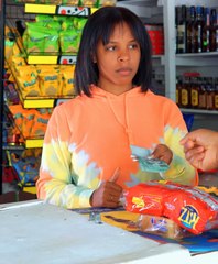 A la gente hay que ense arle que no es cuando ellos quieran