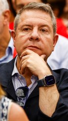 Page no se levanta a aplaudir a Sánchez en el comité federal una