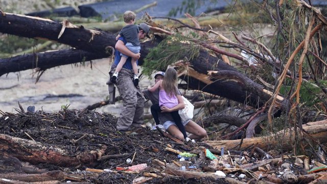 Más de 20 muertos y decenas de desaparecidos tras las inundaciones en Texas