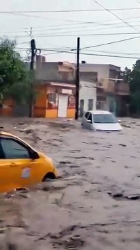 This evening, massive flooding in due to heavy rainfall in Torreón, Coahuila, Mexico.