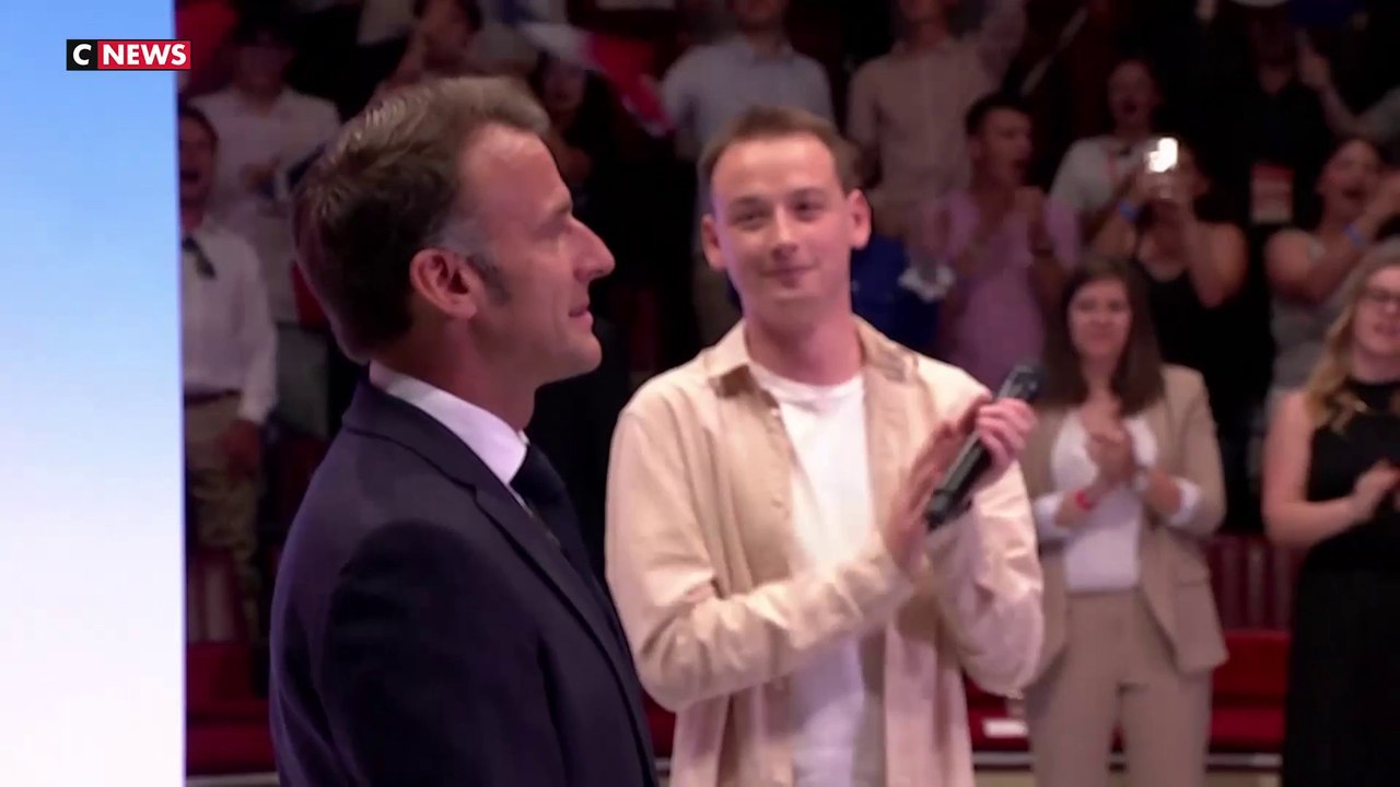 Les «jeunes avec Macron» deviennent les «jeunes en marche»