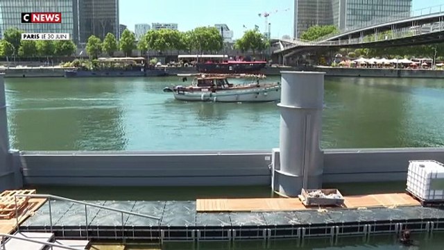 Baignade dans la Seine : les premiers baigneurs ont fait leur entrée dans l'eau - Une première depuis 1923
