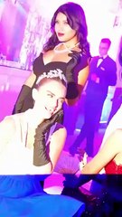 كيناز حكيم تحتفل بزواجها بطابع ملكي