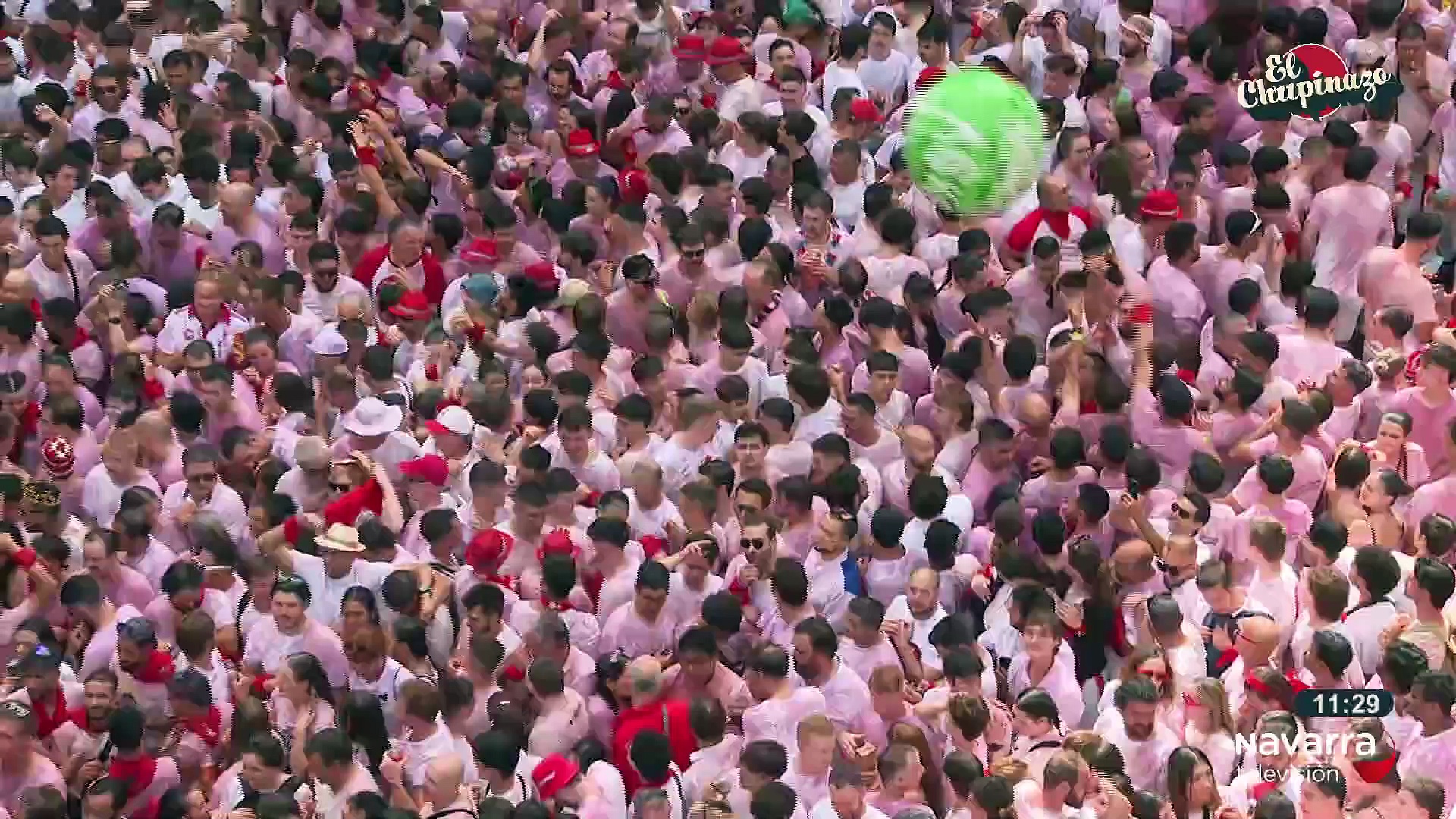 La Plaza del Castillo, cada año más concurrida por la juventud