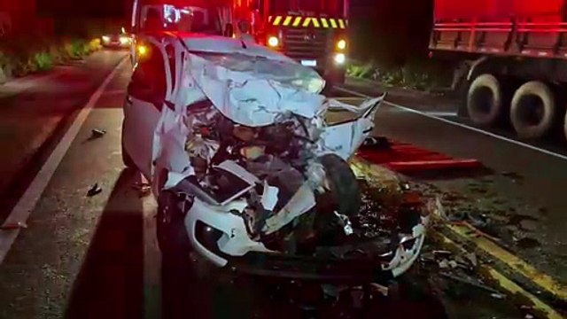 Condutora perde a vida após colisão na PR-323, entre Umuarama e Cruzeiro do Oeste