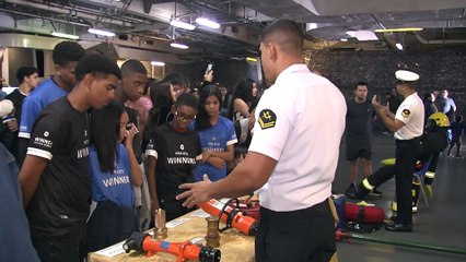 Navio-Aeródromo "Atlântico" ficou aberto à visitação no Porto de Santos