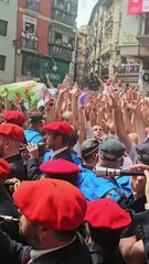 ¡San Fermín!, así inicia la tradicional fiesta en Pamplona, España